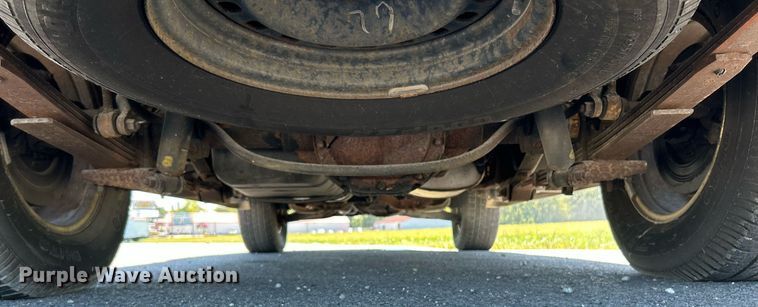 image for item NQ9795 2000 Ford  Explorer Limited  SUV