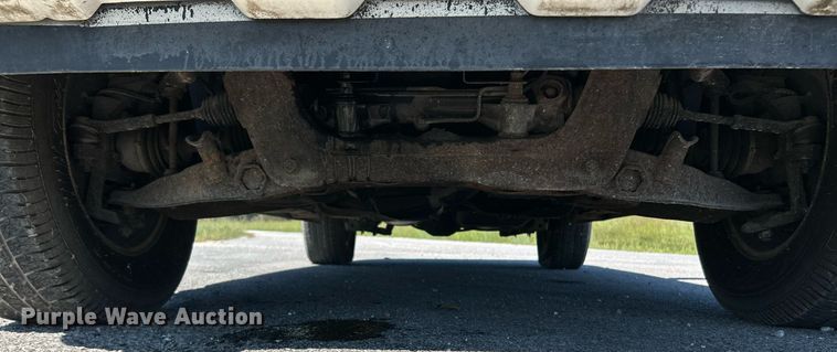 image for item NQ9795 2000 Ford  Explorer Limited  SUV