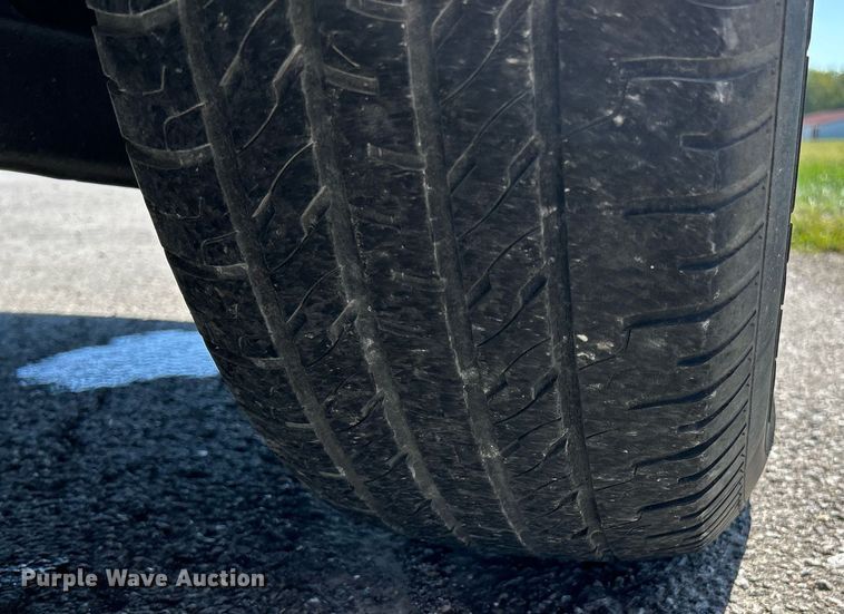 image for item NQ9795 2000 Ford  Explorer Limited  SUV