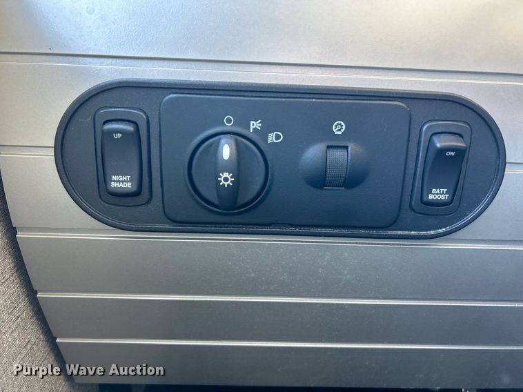 image for item NQ9796 2018 Winnebago Intent RV