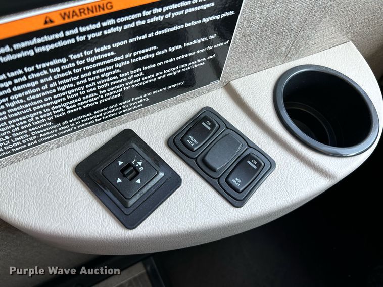 image for item NQ9796 2018 Winnebago Intent RV