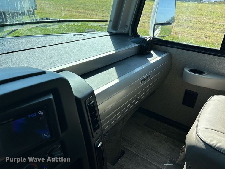 image for item NQ9796 2018 Winnebago Intent RV