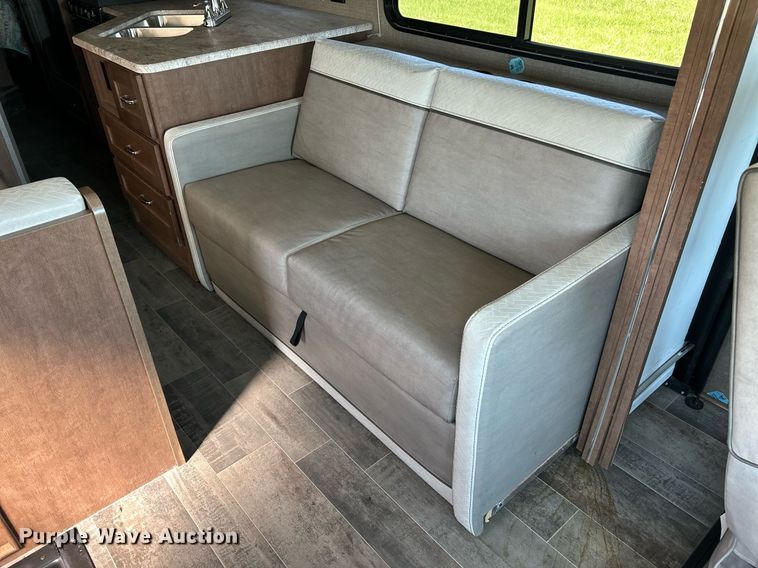 image for item NQ9796 2018 Winnebago Intent RV