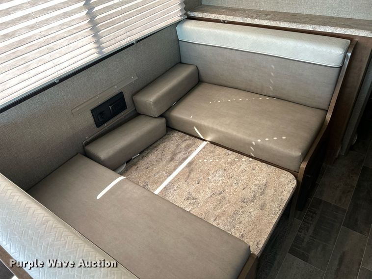 image for item NQ9796 2018 Winnebago Intent RV