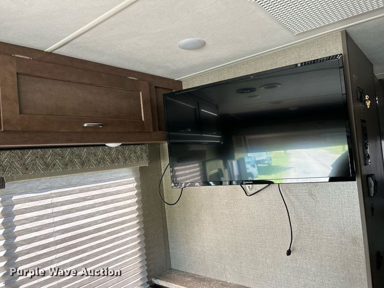 image for item NQ9796 2018 Winnebago Intent RV