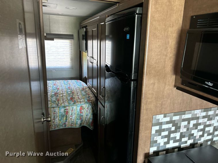 image for item NQ9796 2018 Winnebago Intent RV