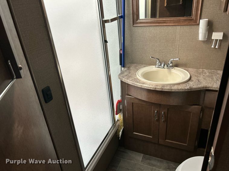 image for item NQ9796 2018 Winnebago Intent RV