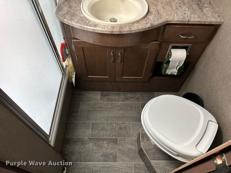 image for item NQ9796 2018 Winnebago Intent RV