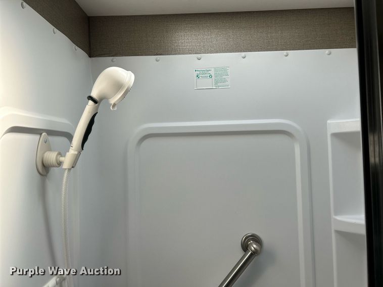 image for item NQ9796 2018 Winnebago Intent RV