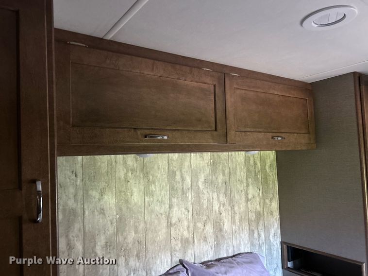 image for item NQ9796 2018 Winnebago Intent RV