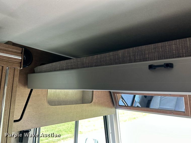 image for item NQ9796 2018 Winnebago Intent RV