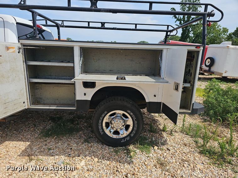 image for item NT9876 2012 Dodge Ram 2500HD  Crew Cab utility bed pickup truck