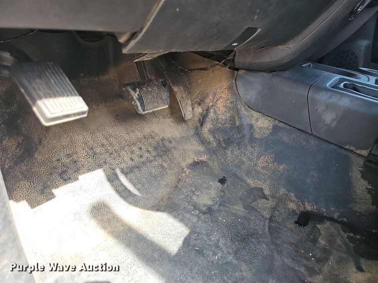 image for item NT9876 2012 Dodge Ram 2500HD  Crew Cab utility bed pickup truck