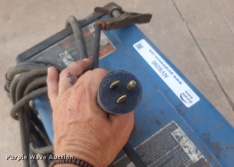 image for item NV9290 Miller Millermatic 211  welder