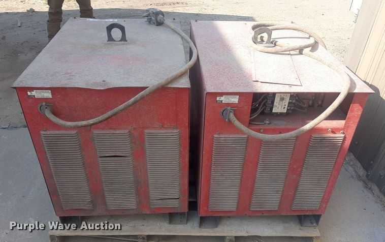 image for item NV9291 (2) Lincoln IdealArc R3R-400 welders