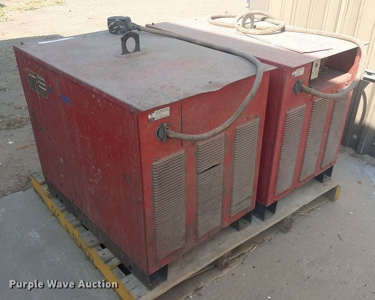 image for item NV9291 (2) Lincoln IdealArc R3R-400 welders