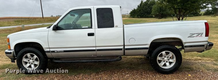 image for item NX9704 1998 Chevrolet 1500  Ext. Cab pickup truck