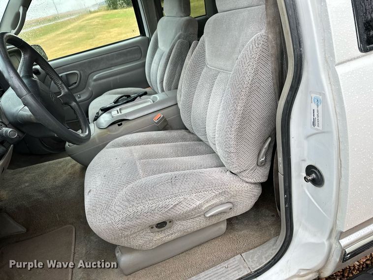 image for item NX9704 1998 Chevrolet 1500  Ext. Cab pickup truck