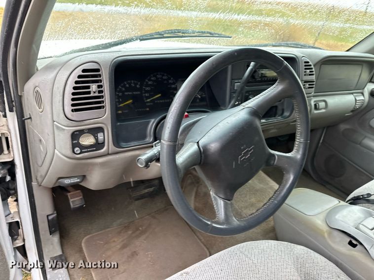 image for item NX9704 1998 Chevrolet 1500  Ext. Cab pickup truck