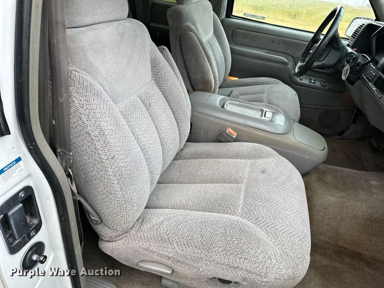 image for item NX9704 1998 Chevrolet 1500  Ext. Cab pickup truck