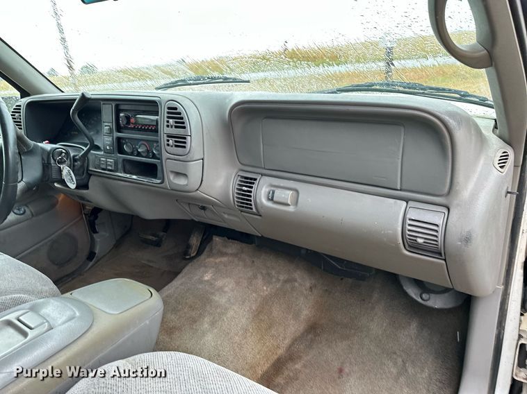 image for item NX9704 1998 Chevrolet 1500  Ext. Cab pickup truck