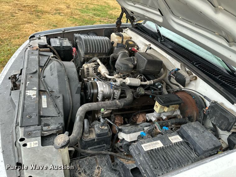 image for item NX9704 1998 Chevrolet 1500  Ext. Cab pickup truck