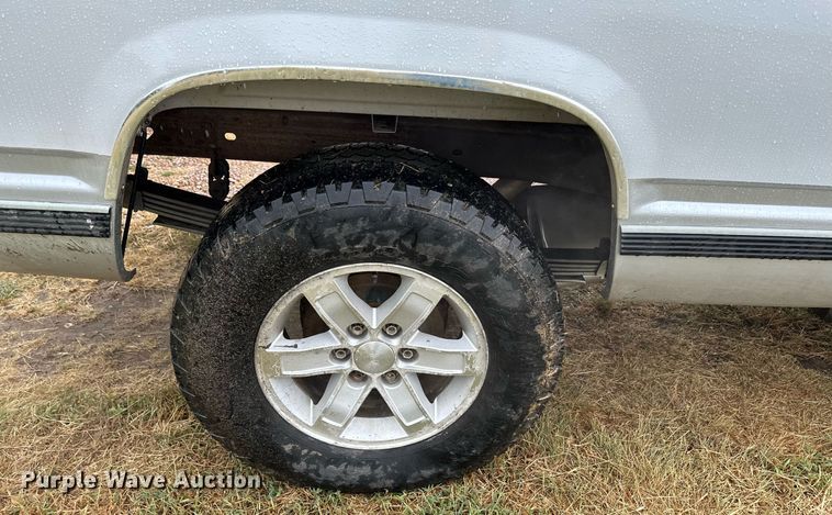 image for item NX9704 1998 Chevrolet 1500  Ext. Cab pickup truck