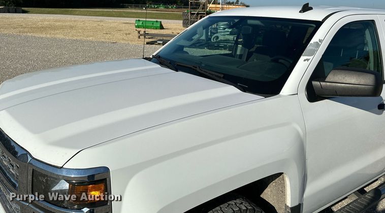 image for item NX9745 2014 Chevrolet Silverado 1500  Crew Cab pickup truck