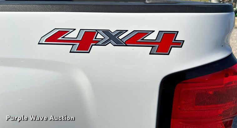 image for item NX9745 2014 Chevrolet Silverado 1500  Crew Cab pickup truck