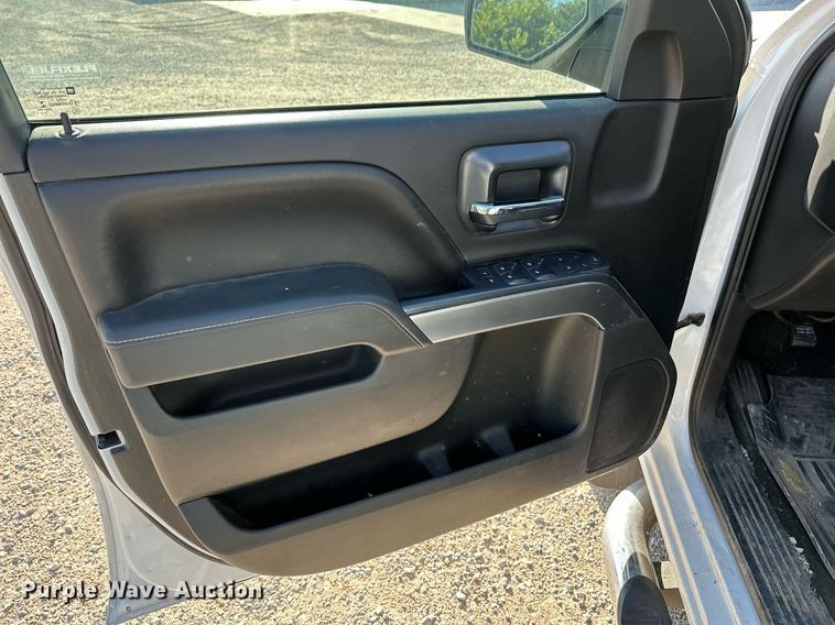 image for item NX9745 2014 Chevrolet Silverado 1500  Crew Cab pickup truck