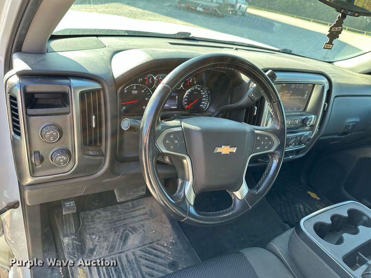 image for item NX9745 2014 Chevrolet Silverado 1500  Crew Cab pickup truck