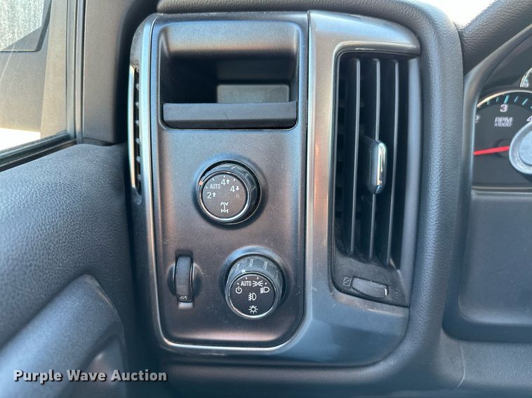 image for item NX9745 2014 Chevrolet Silverado 1500  Crew Cab pickup truck