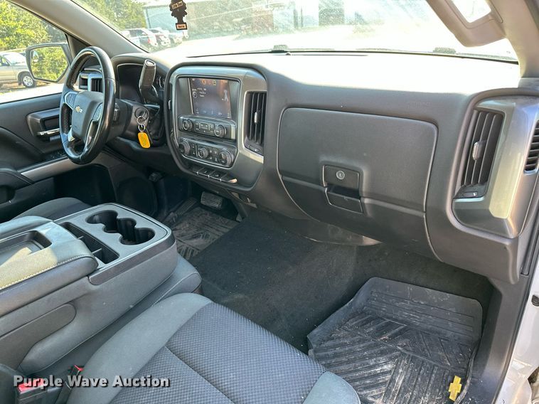 image for item NX9745 2014 Chevrolet Silverado 1500  Crew Cab pickup truck