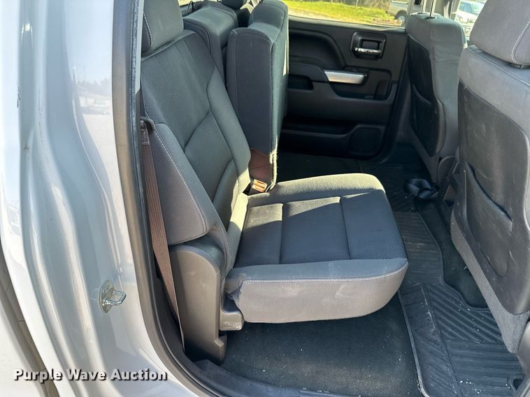 image for item NX9745 2014 Chevrolet Silverado 1500  Crew Cab pickup truck