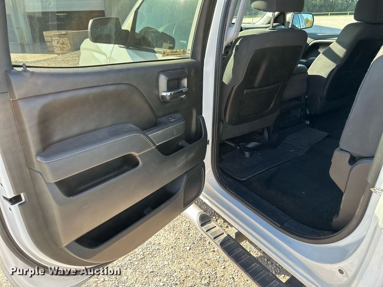 image for item NX9745 2014 Chevrolet Silverado 1500  Crew Cab pickup truck