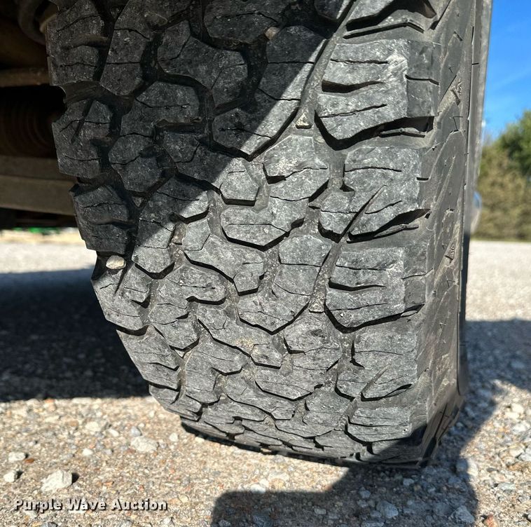 image for item NX9745 2014 Chevrolet Silverado 1500  Crew Cab pickup truck