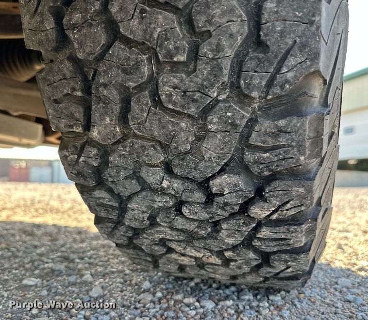 image for item NX9745 2014 Chevrolet Silverado 1500  Crew Cab pickup truck