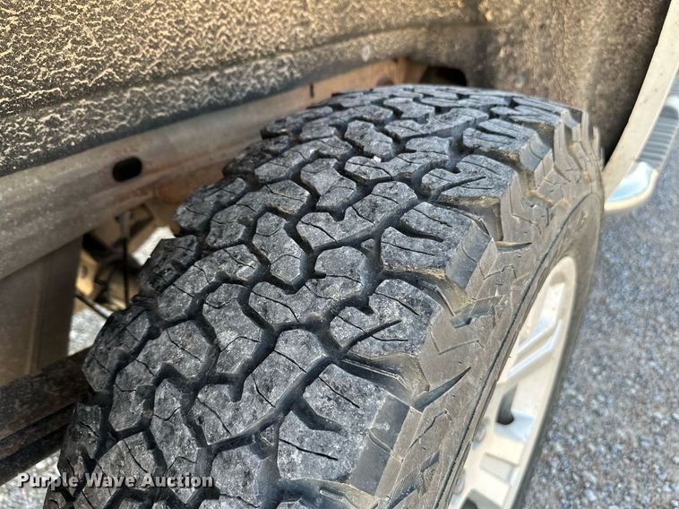 image for item NX9745 2014 Chevrolet Silverado 1500  Crew Cab pickup truck