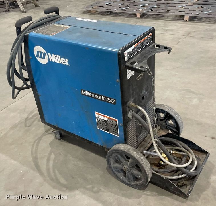 image for item NX9748 Miller Millermatic 252  welder