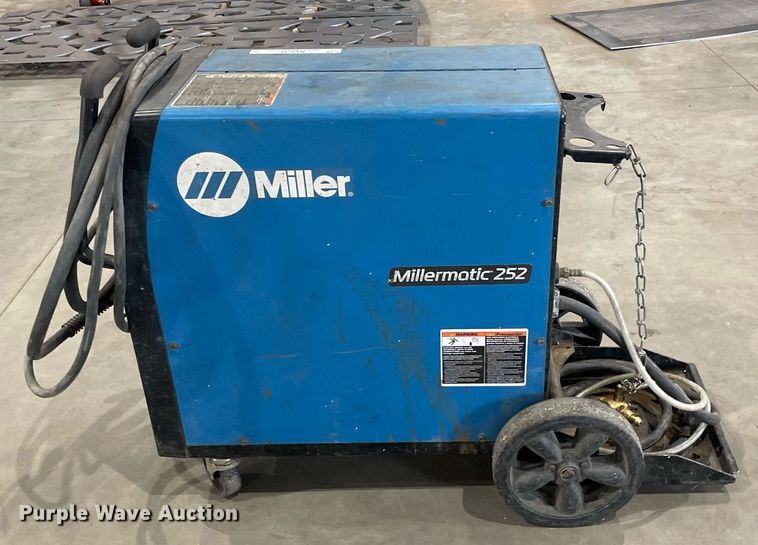 image for item NX9748 Miller Millermatic 252  welder