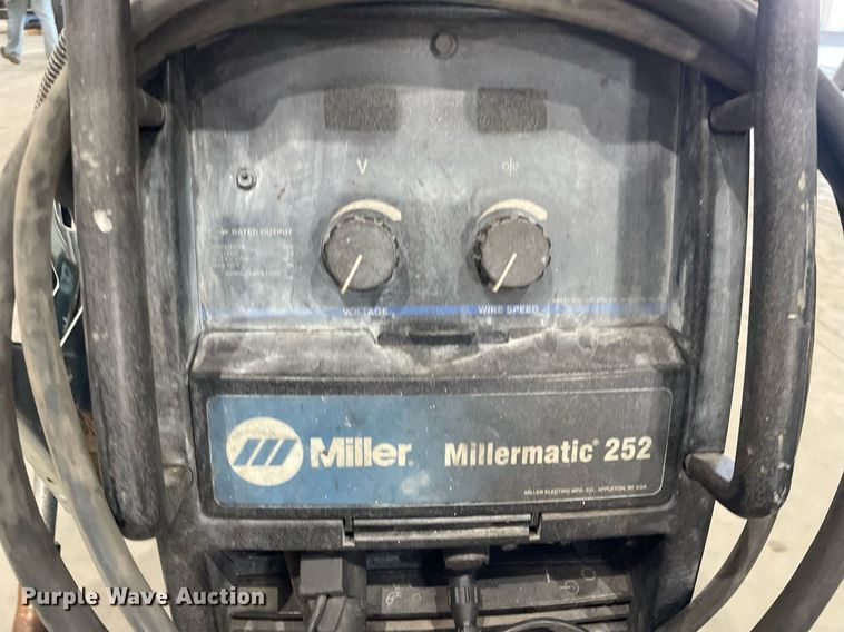 image for item NX9748 Miller Millermatic 252  welder