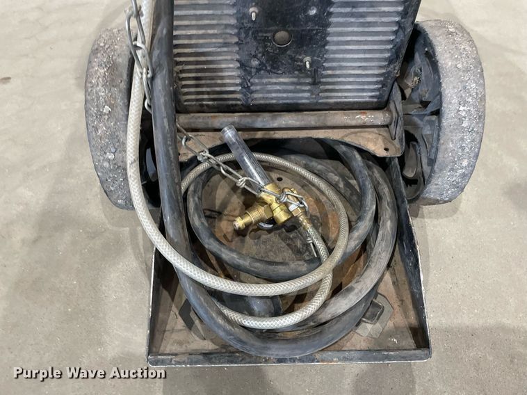 image for item NX9748 Miller Millermatic 252  welder