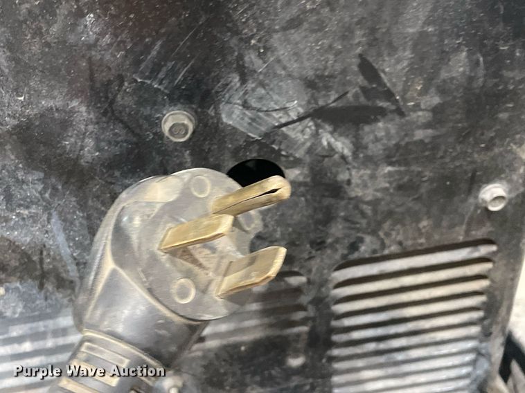 image for item NX9748 Miller Millermatic 252  welder