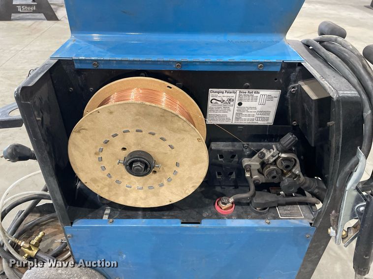 image for item NX9748 Miller Millermatic 252  welder