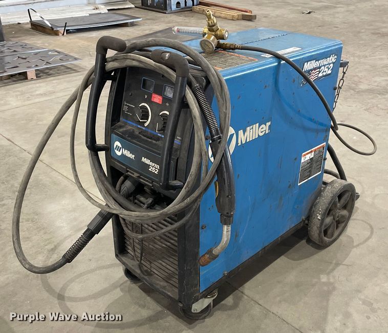image for item NX9749 Miller Millermatic 252  welder