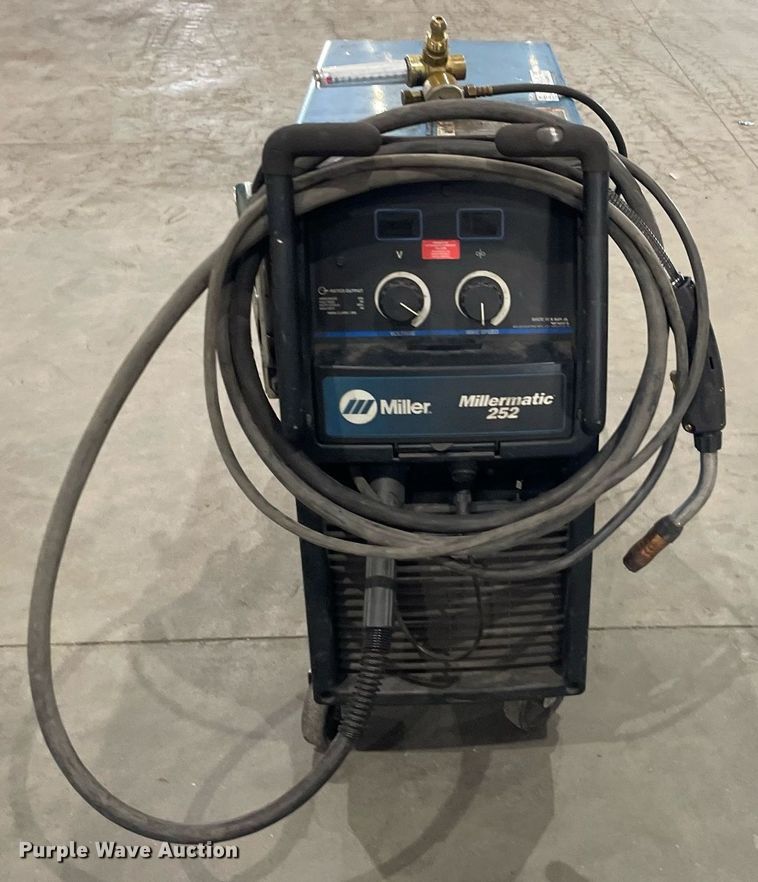image for item NX9749 Miller Millermatic 252  welder