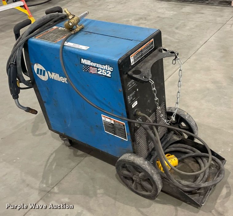 image for item NX9749 Miller Millermatic 252  welder
