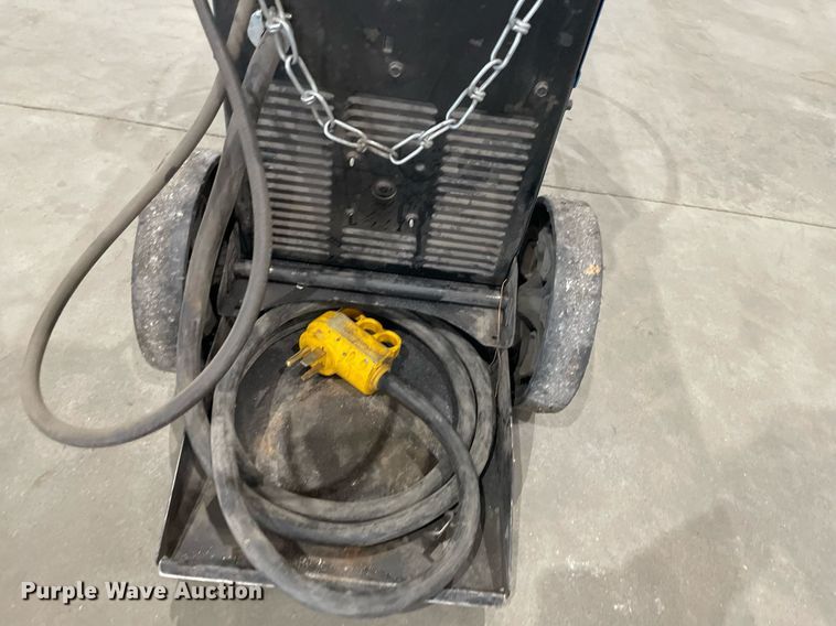 image for item NX9749 Miller Millermatic 252  welder