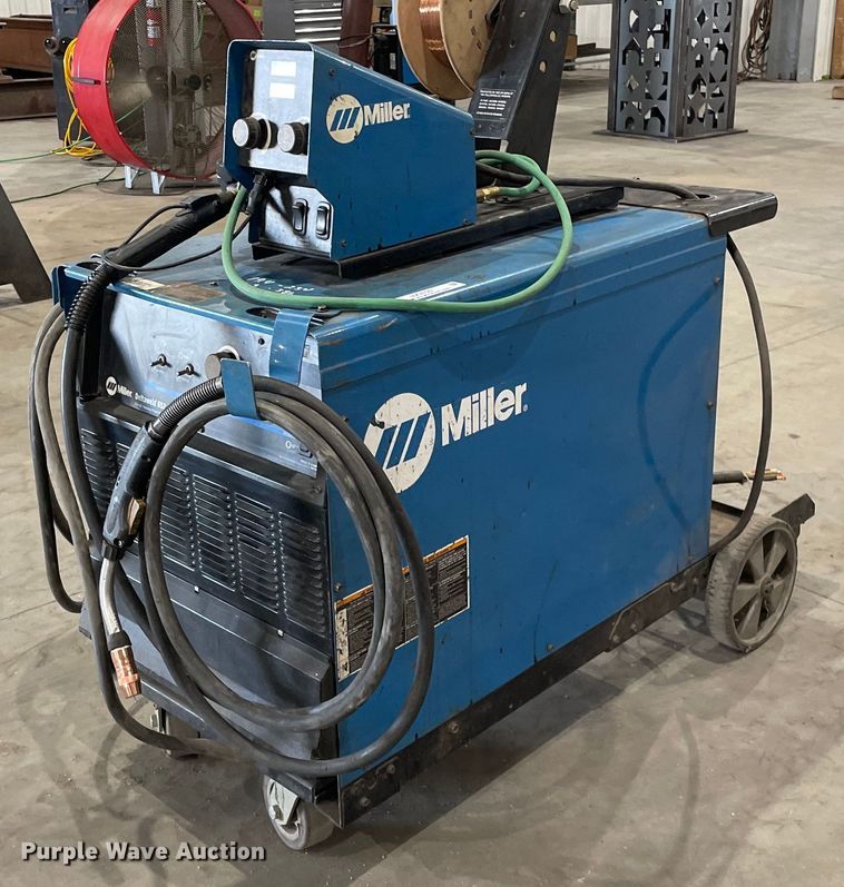 image for item NX9750 Miller Deltaweld 652  welder