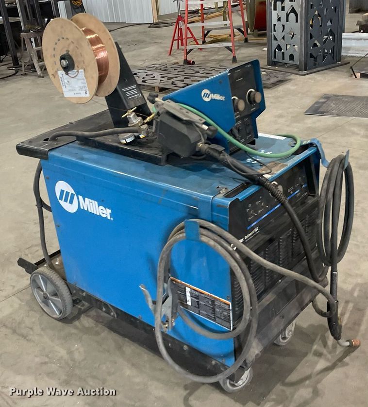 image for item NX9750 Miller Deltaweld 652  welder